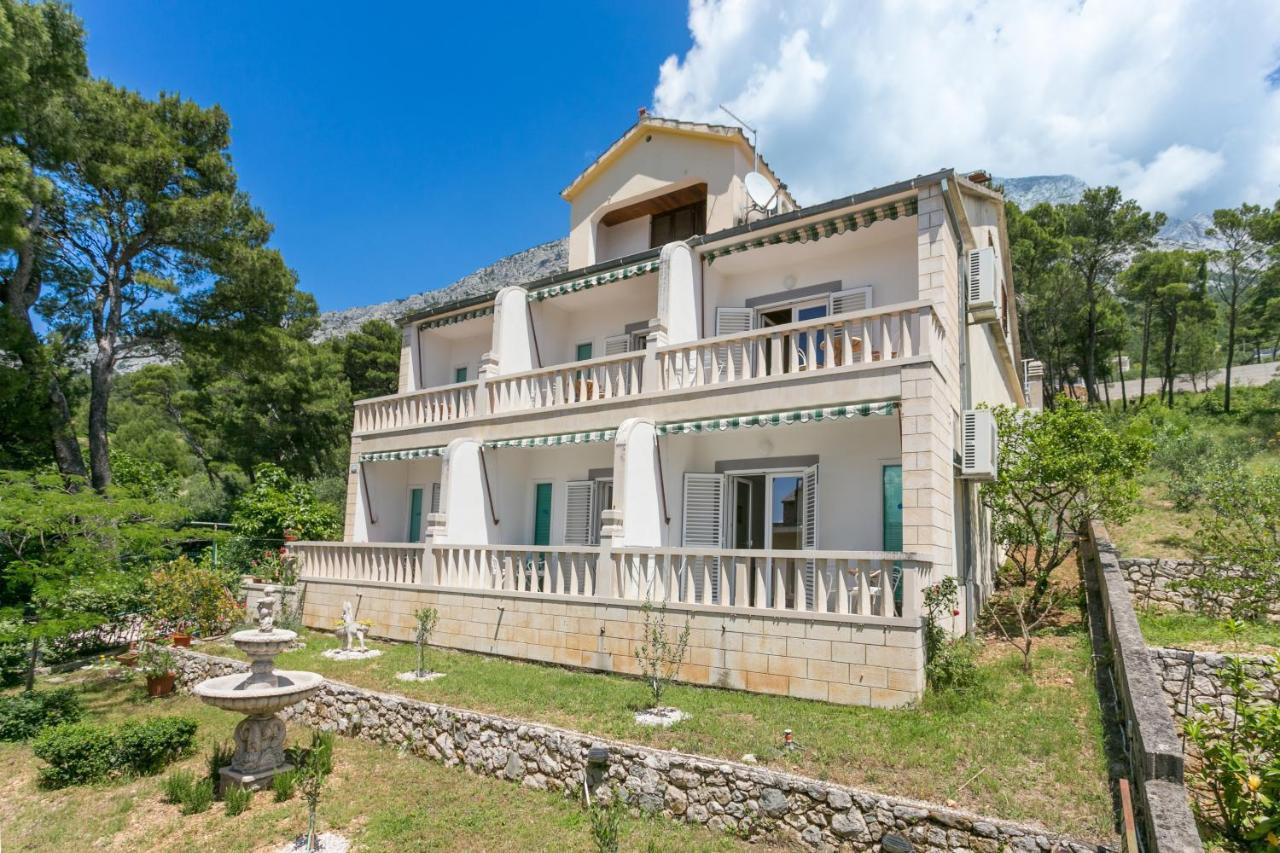Apartments By The Sea Brela, Makarska - 18356 エクステリア 写真
