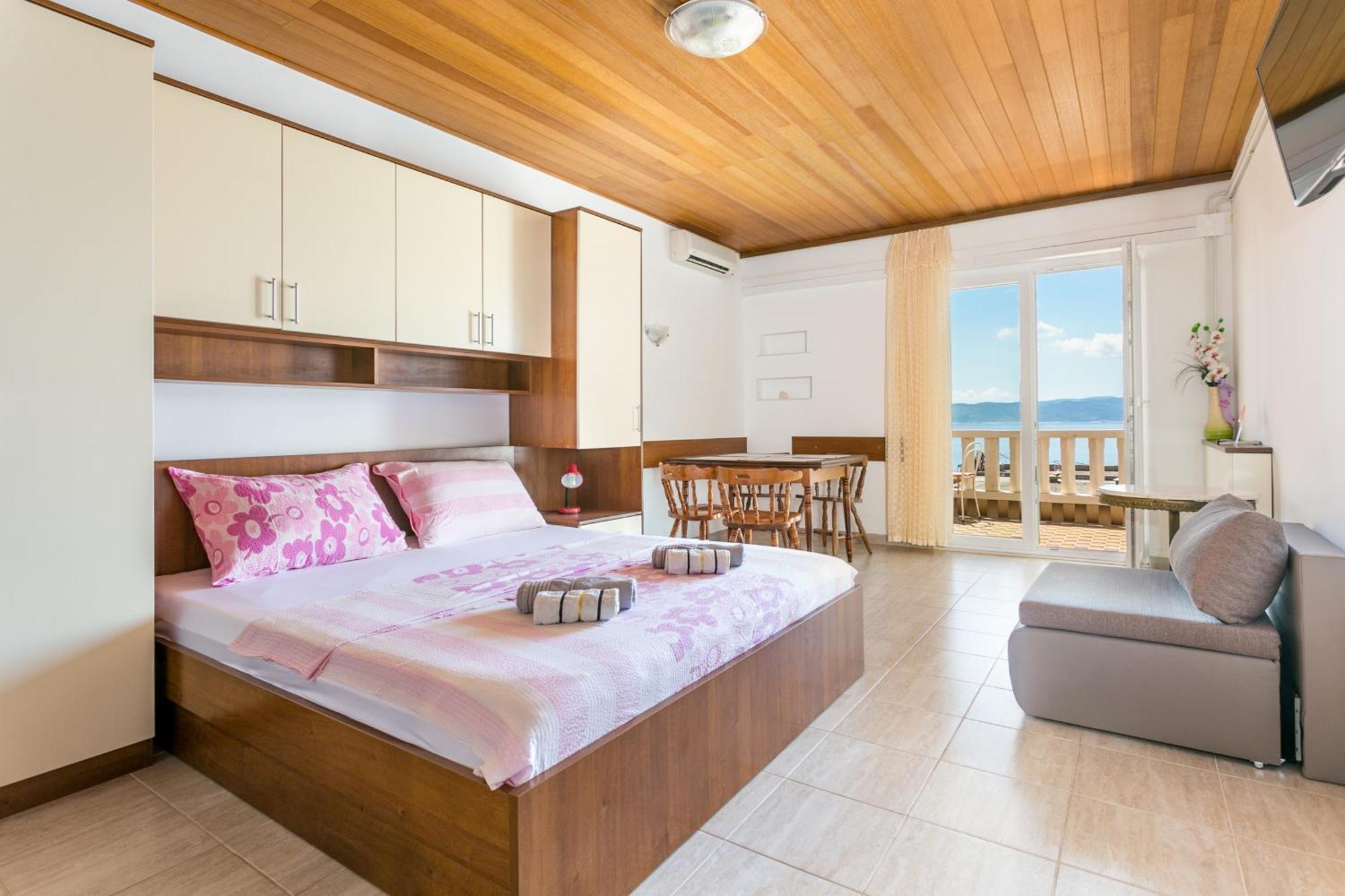 Apartments By The Sea Brela, Makarska - 18356 エクステリア 写真