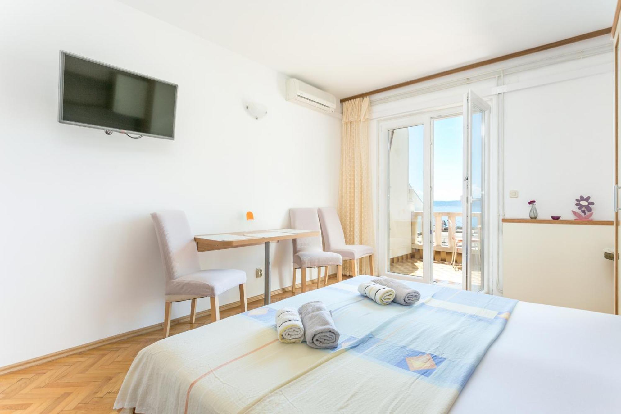 Apartments By The Sea Brela, Makarska - 18356 エクステリア 写真