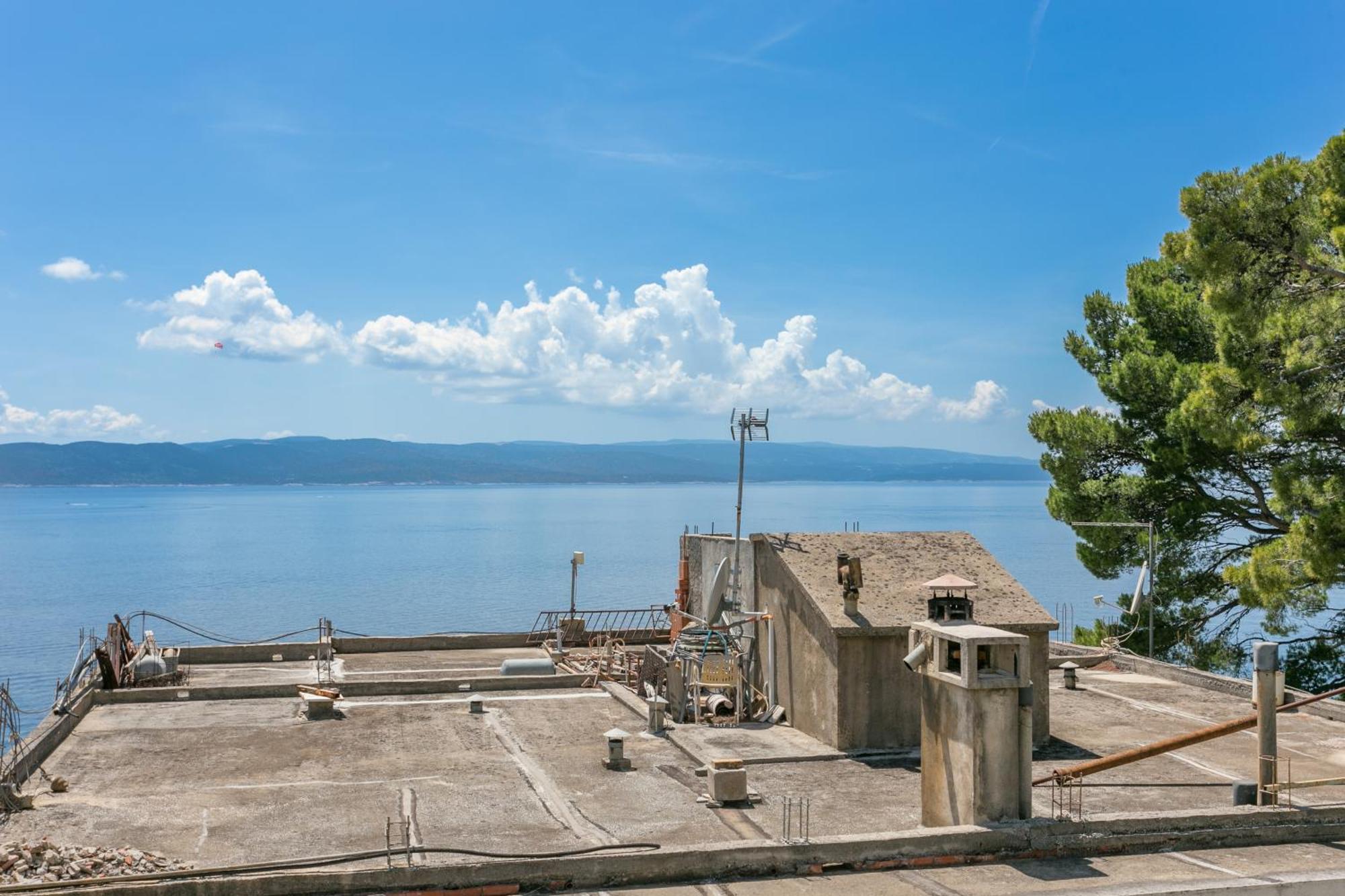 Apartments By The Sea Brela, Makarska - 18356 エクステリア 写真