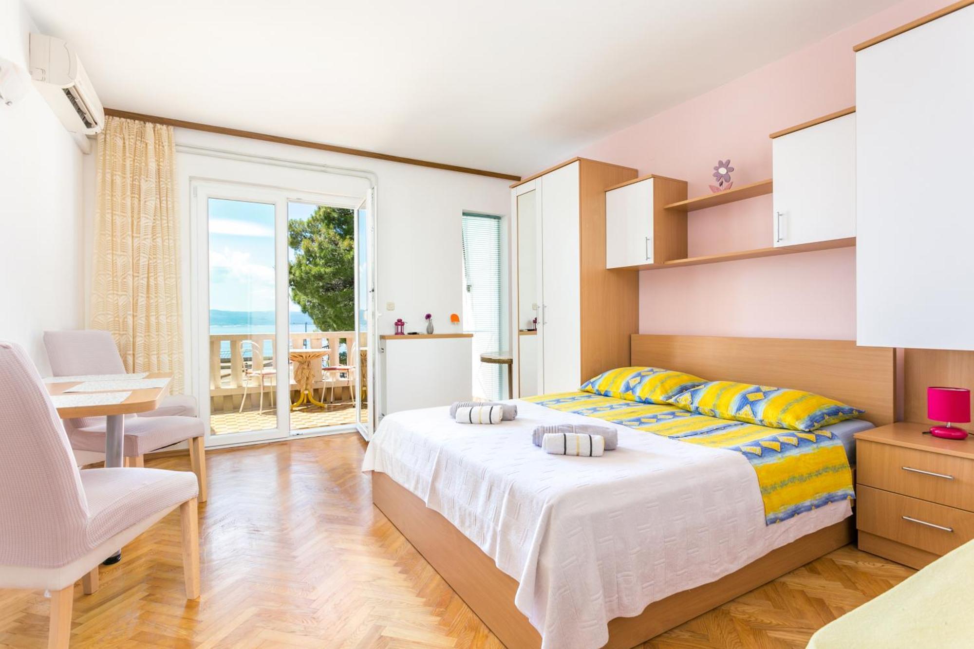 Apartments By The Sea Brela, Makarska - 18356 エクステリア 写真