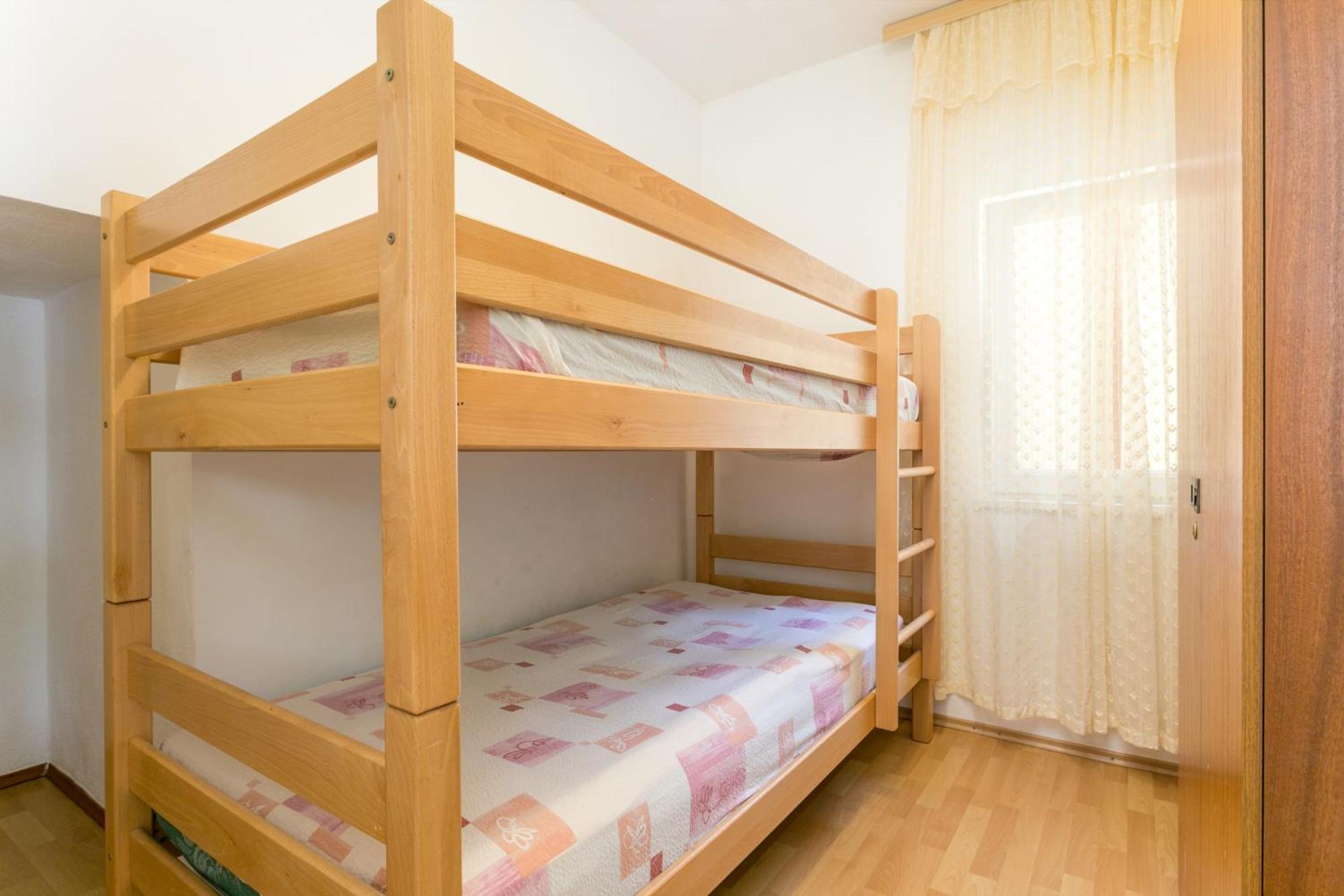 Apartments By The Sea Brela, Makarska - 18356 エクステリア 写真