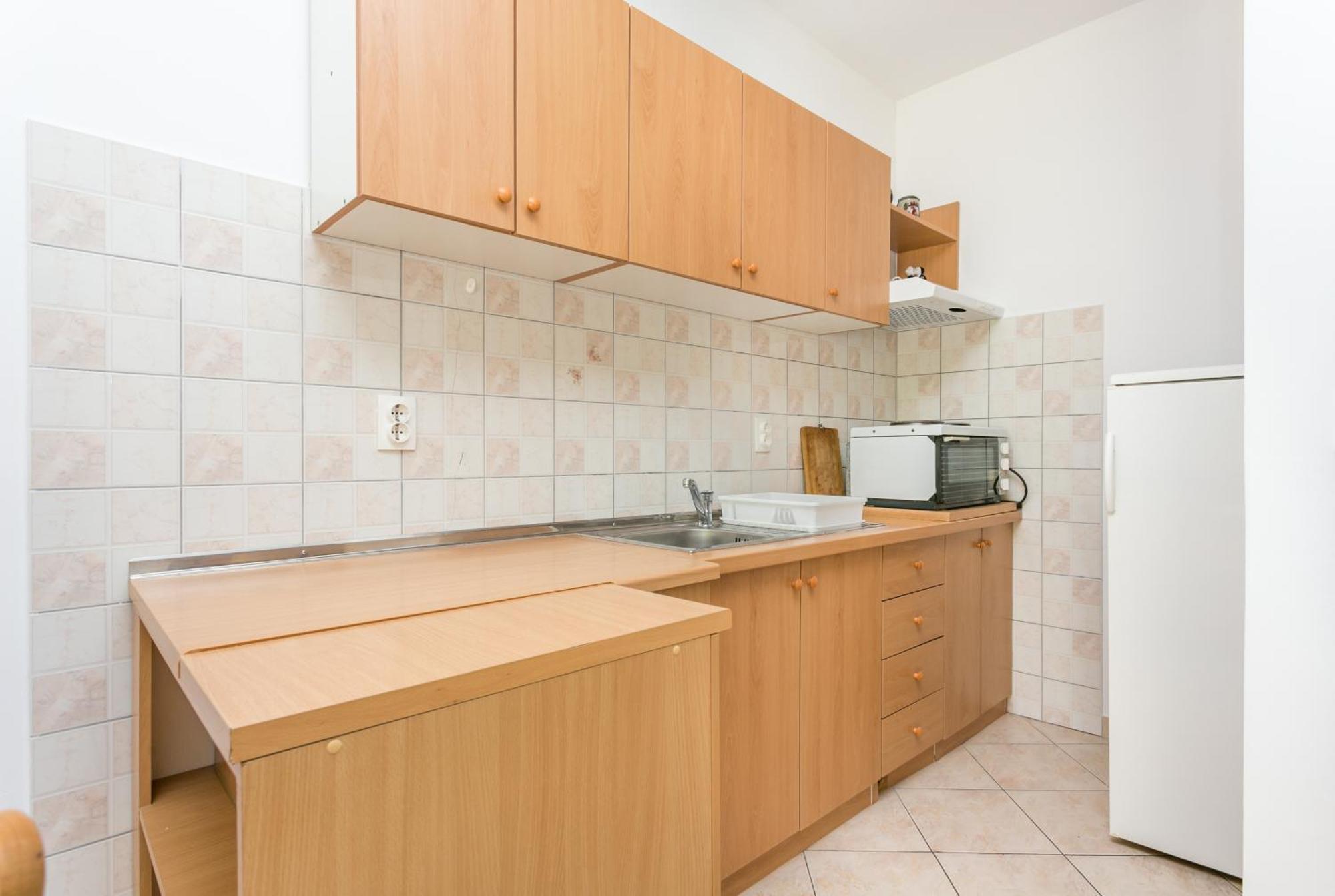 Apartments By The Sea Brela, Makarska - 18356 エクステリア 写真