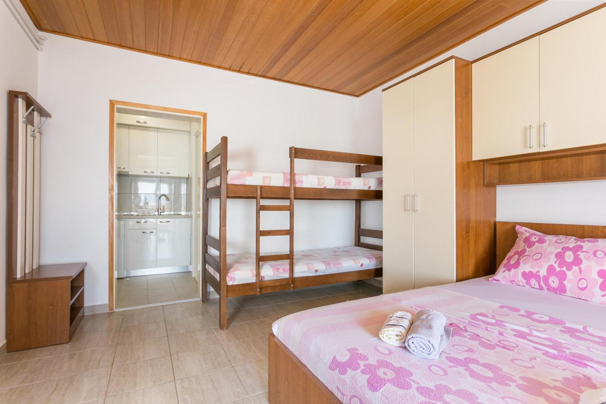 Apartments By The Sea Brela, Makarska - 18356 部屋 写真